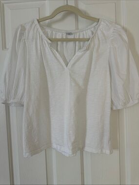 Old Navy Women’s White Puff Sleeve Peasant Top